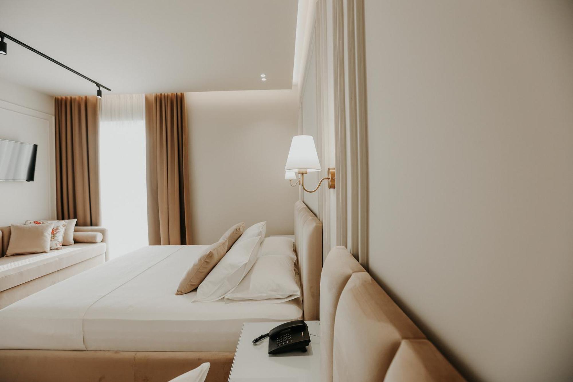 Seaside 4*